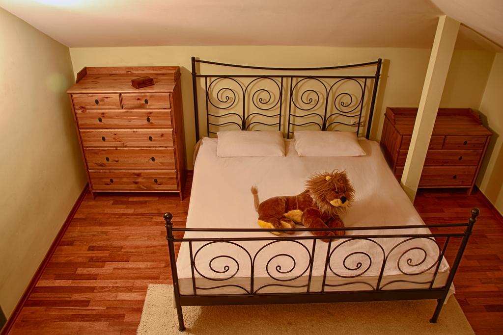 Tsaghkunq Guest House Sevan Room photo