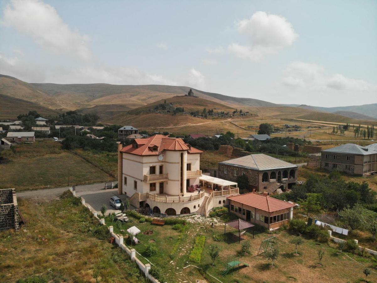 Tsaghkunq Guest House Sevan Exterior photo